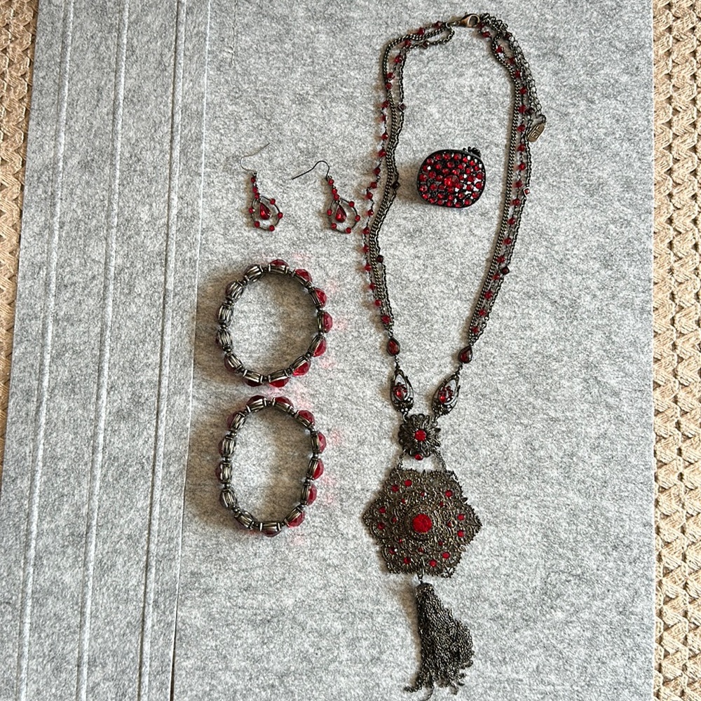 The Necklace brand JLo